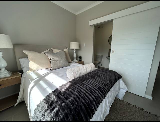 2 BEDROOM APARTMENT TO LET IN WATERFALL